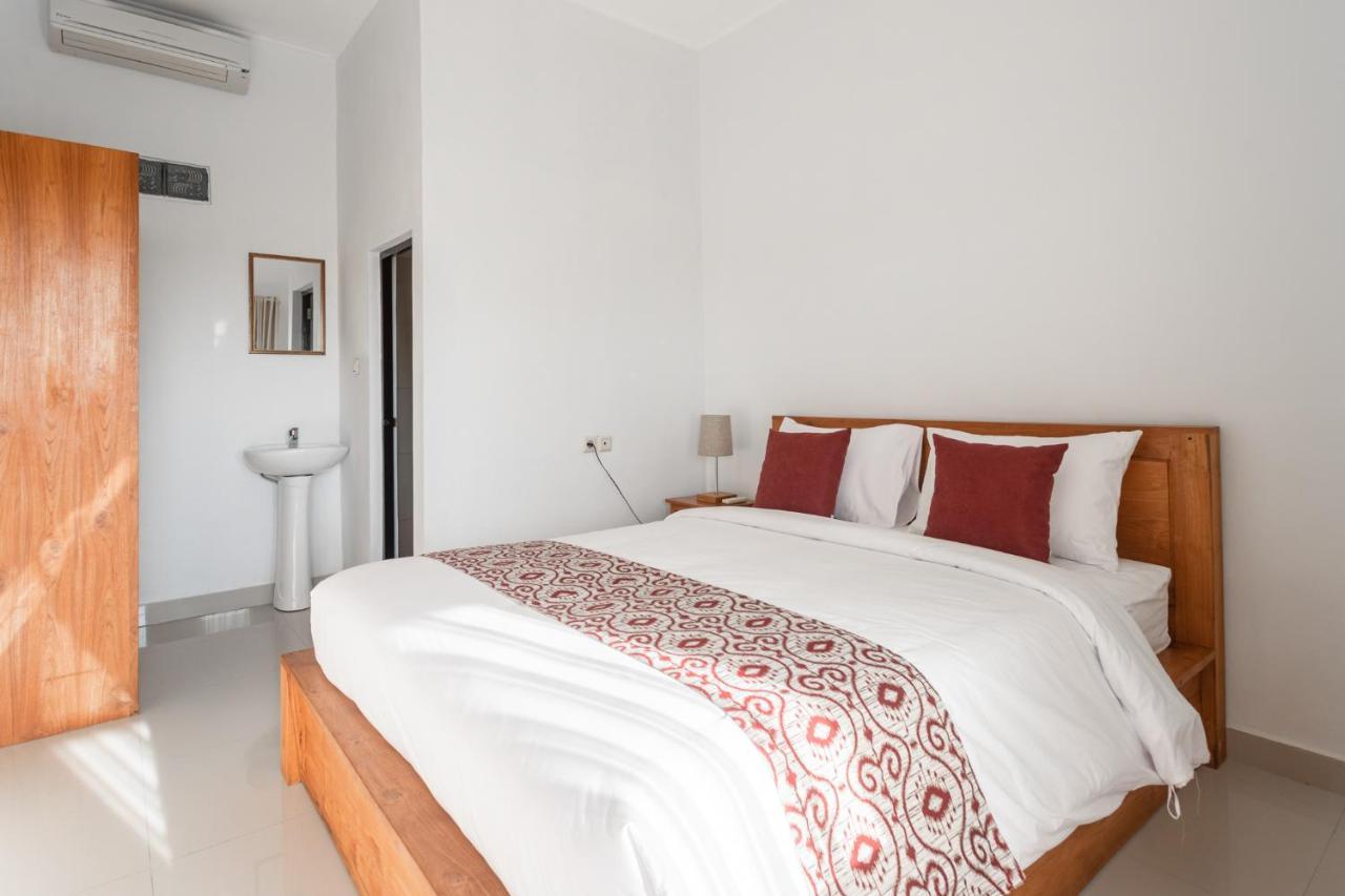 Cempaka Mas Guest House Canggu ภายนอก รูปภาพ