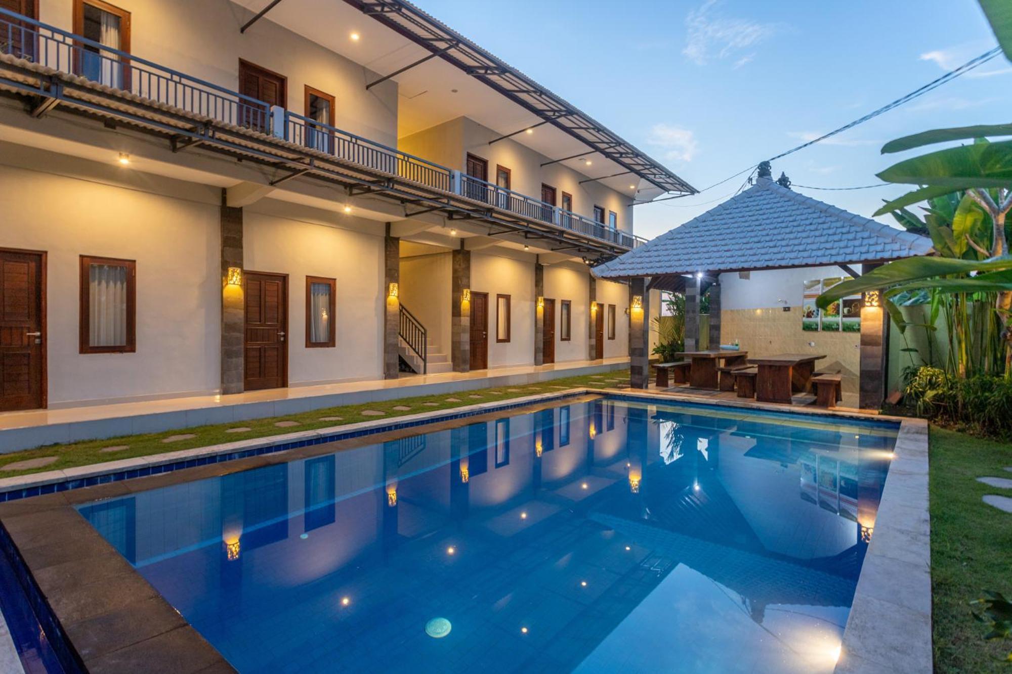 Cempaka Mas Guest House Canggu ภายนอก รูปภาพ